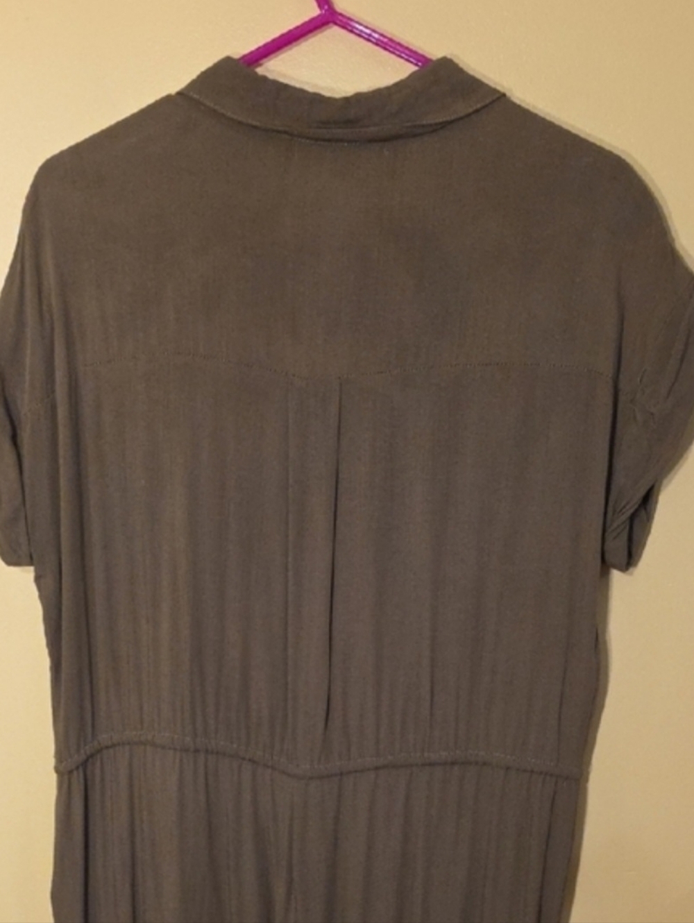 Olive Green Utility Safari Jumpsuit w/Front Pockets, Cinched Drawstring, Chic - Picture 13 of 16
